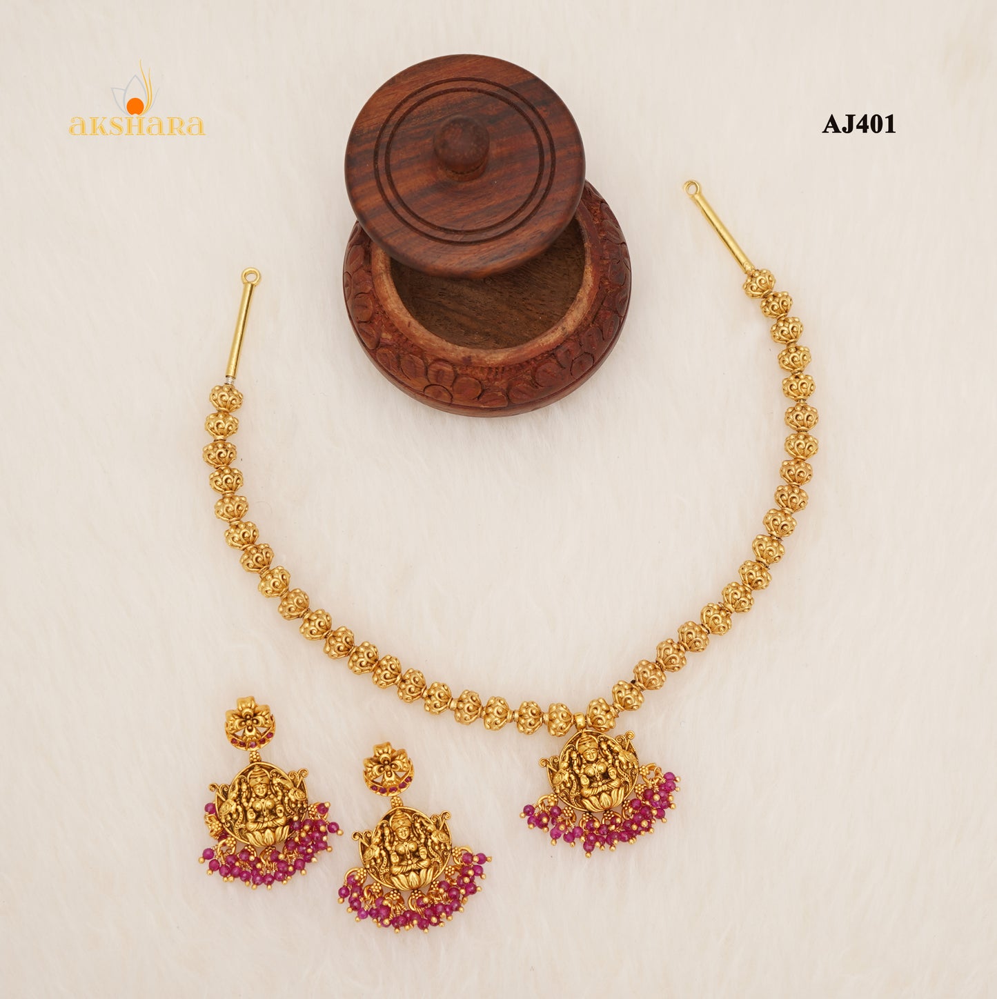Jigini Necklace