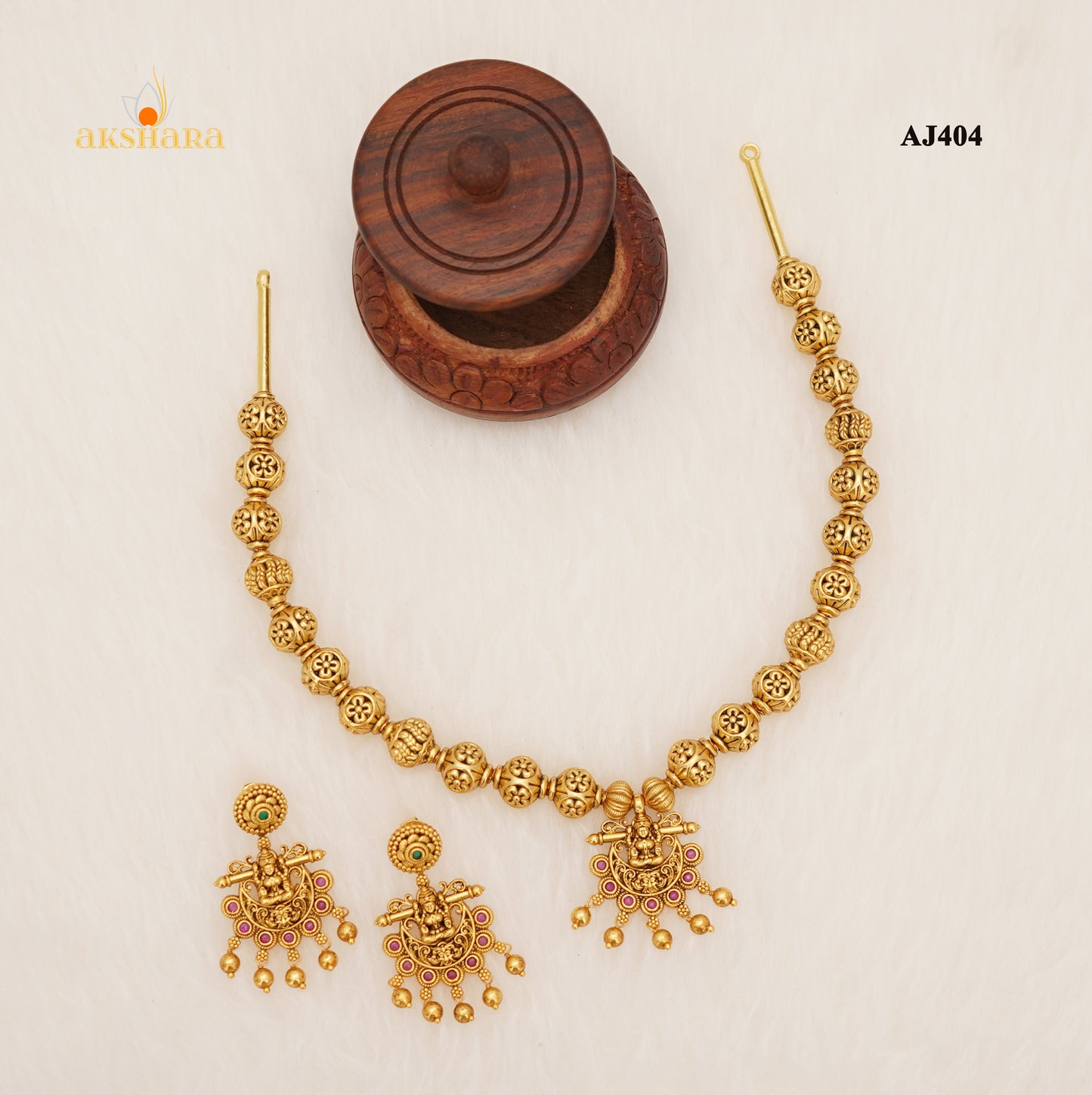 Jigini Necklace