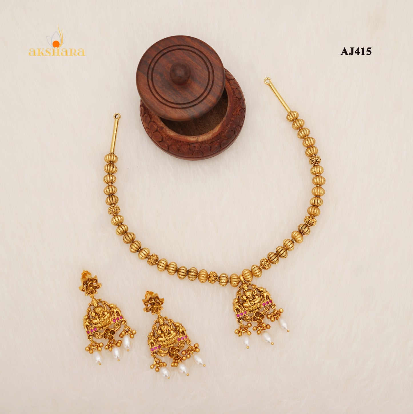 Jigini Necklace