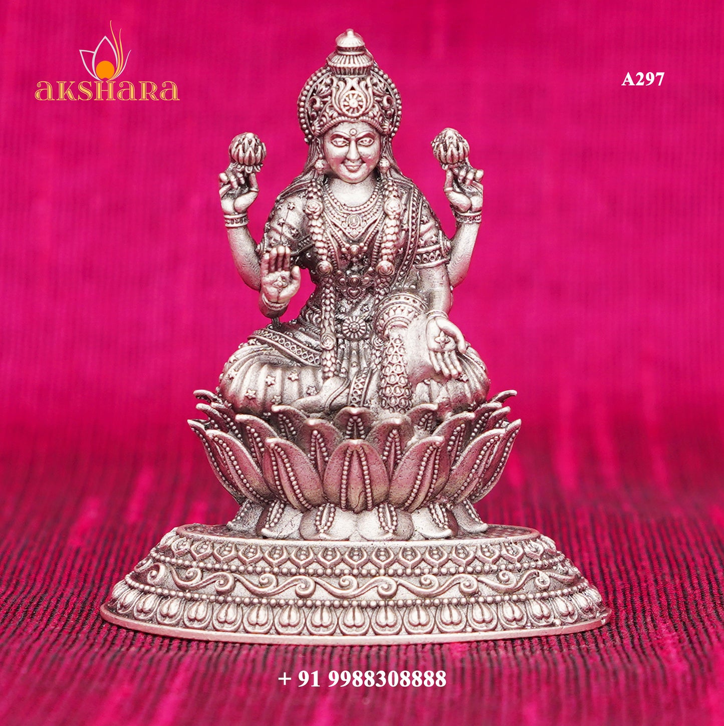 Premium Padmam Lakshmi 2D Idol